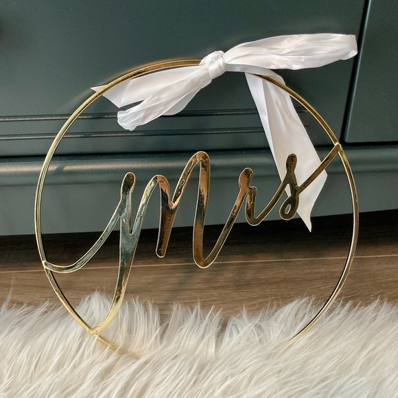 Style Me Pretty Mr. and Mrs. Gold Wedding Chair Sign - Picture 4 of 4